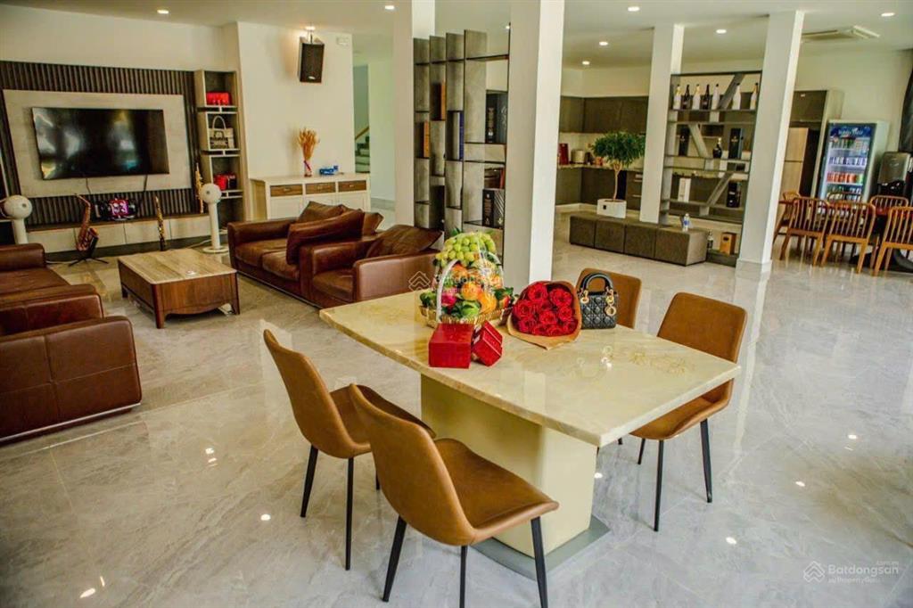 Cho thuê biệt thự đẳng cấp tại thảo điền, không gian sống lý tưởng.