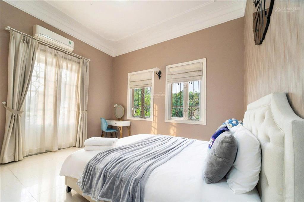 Villa đường nguyễn văn hưởng 7pn hồ bơi trung tâm thảo điền quận 2