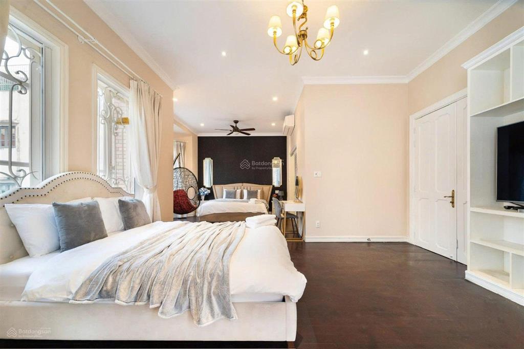 Villa đường nguyễn văn hưởng 7pn hồ bơi trung tâm thảo điền quận 2