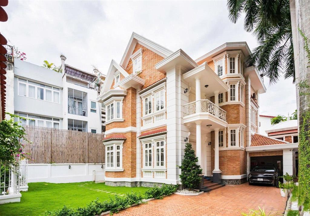 Villa đường nguyễn văn hưởng 7pn hồ bơi trung tâm thảo điền quận 2