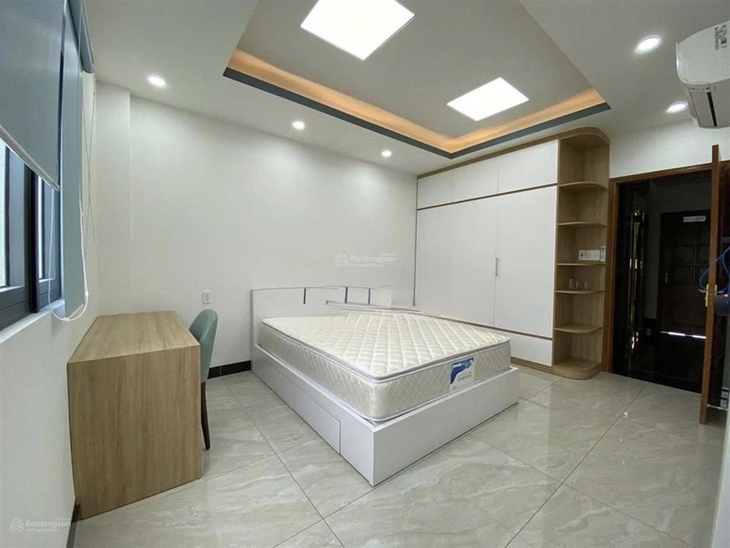 Cho thuê biệt thự sang trọng, vị trí đẹp, đường vạn kiếp, quận 2