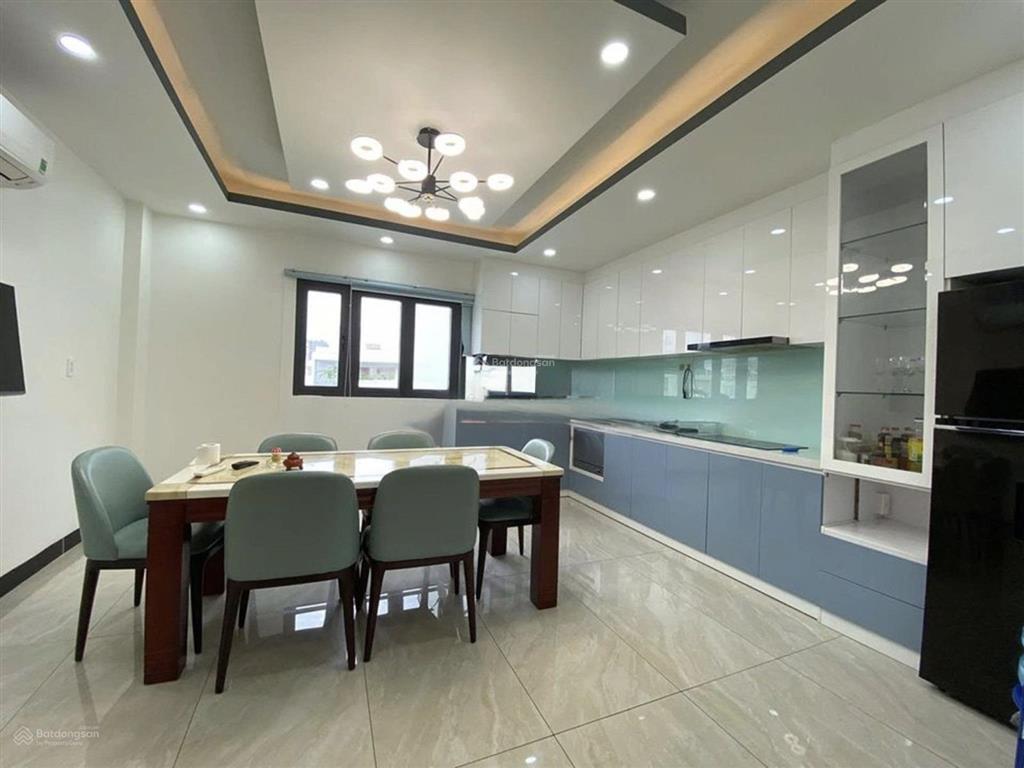 Cho thuê biệt thự sang trọng, vị trí đẹp, đường vạn kiếp, quận 2