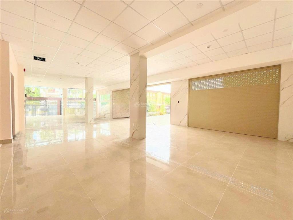 Cho thuê tòa nhà văn phòng góc 2 mặt tiền khu trần não, diện tích 10m x 22m, quận 2