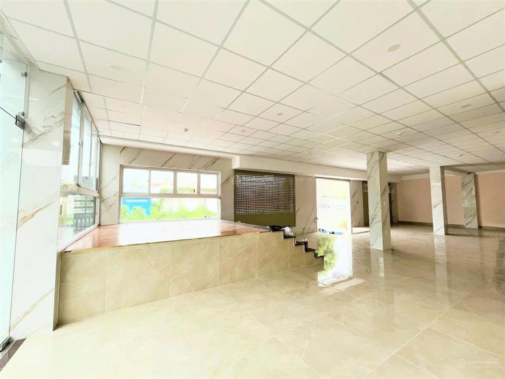 Cho thuê tòa nhà văn phòng góc 2 mặt tiền khu trần não, diện tích 10m x 22m, quận 2