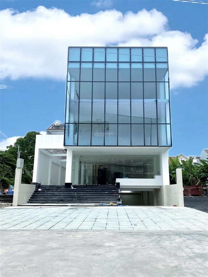 Cho thuê tòa nhà nguyên căn đường bùi tá hán, quận 2