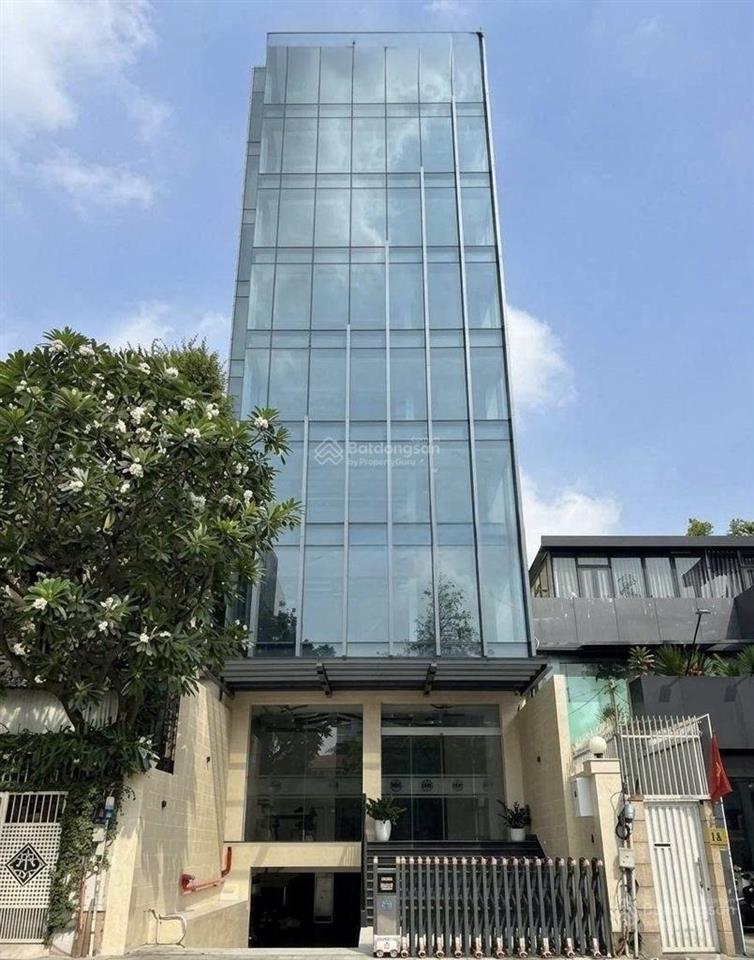 Cho thuê tòa nhà mặt tiền đường trần não diện tích 15 x 20m quận 2