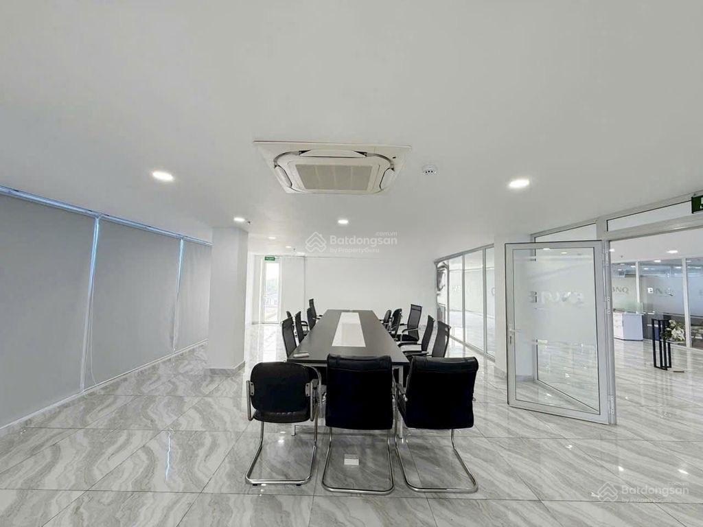Cho thuê tòa nhà mặt tiền đường trần não diện tích 15 x 20m quận 2