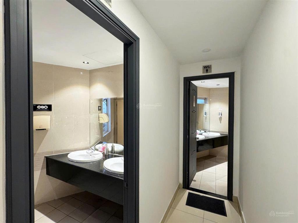 Cho thuê tòa nhà mặt tiền vị trí đẹp đường nguyễn văn hưởng, quận 2