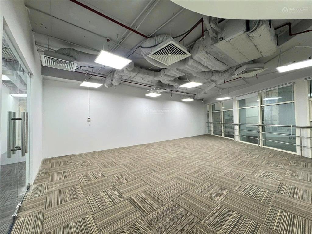 Cho thuê tòa nhà mặt tiền vị trí đẹp đường nguyễn văn hưởng, quận 2