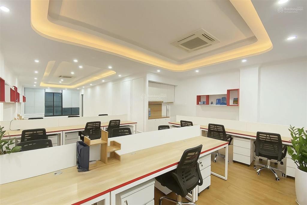 Cho thuê tòa nhà văn phòng mặt tiền đường hai bà trưng diện tích 15 x 37m quận 3