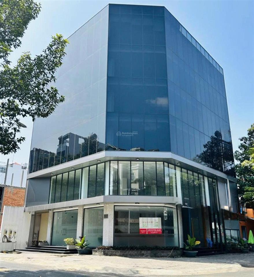 Cho thuê tòa nhà căn góc 2 mặt tiền đường lê duẩn, diện tích 24 x 39m, dtsd 1.500m2, quận 1