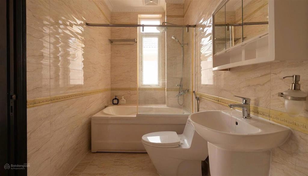 Cho thuê biệt thự sân vườn cao cấp khu trần não diện tích 24m x 56m , quận 2
