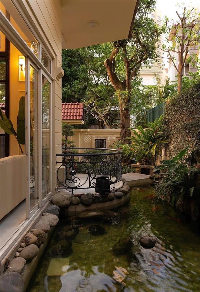 Cho thuê biệt thự sân vườn cao cấp khu trần não diện tích 24m x 56m , quận 2