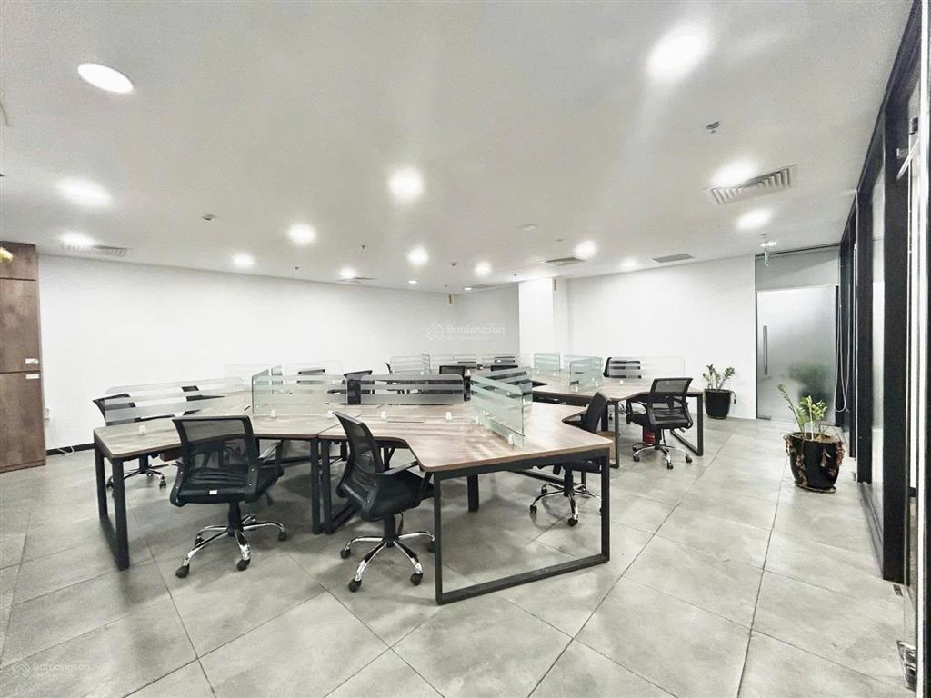 Cho thuê tòa nhà building mặt tiền đường phan đăng lưu dt 9m x 26m phú nhuận