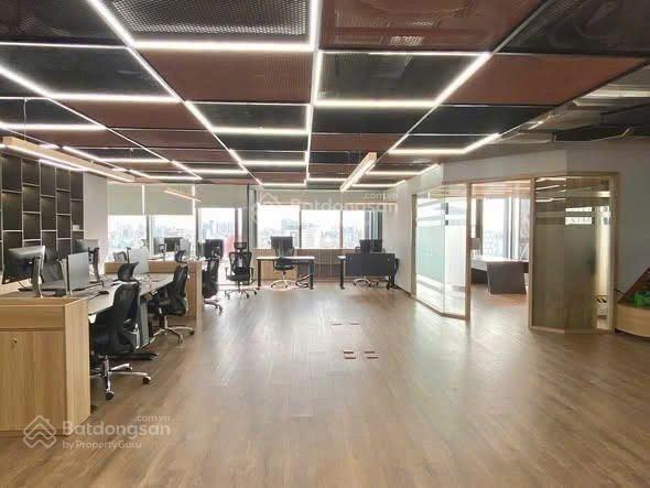 Cho thuê tòa nhà văn phòng mặt tiền đường nguyễn văn chiêm dt 11m x 31m, quận 1