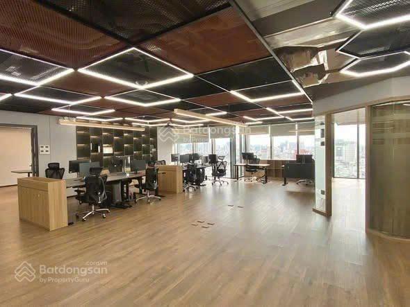 Cho thuê tòa nhà văn phòng mặt tiền đường nguyễn văn chiêm dt 11m x 31m, quận 1