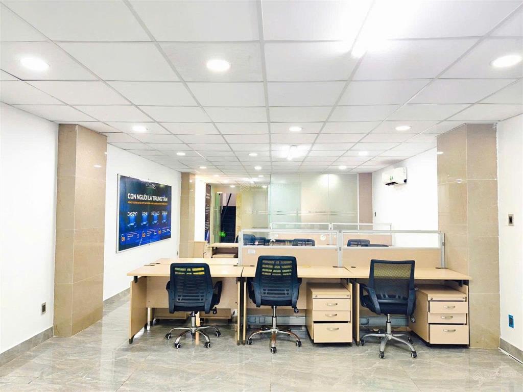 Cho thuê tòa nhà mặt tiền đường bạch đằng diện tích 22m x 31m bình thạnh