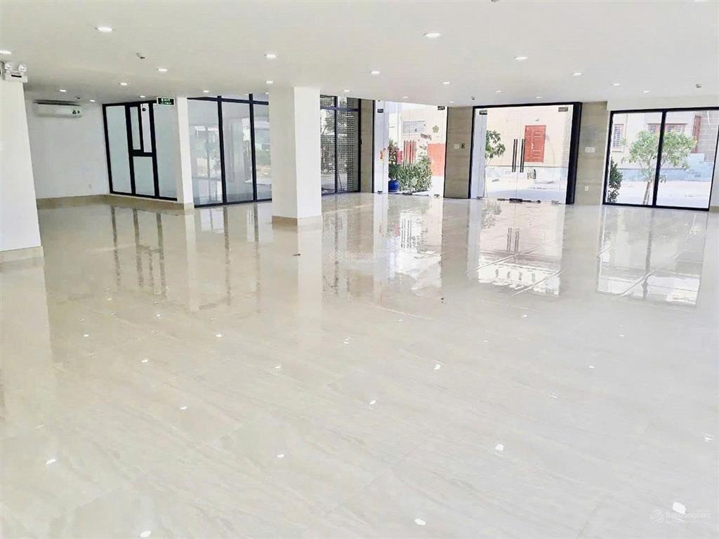 Cho thuê căn góc 2 mặt tiền đắc địa trần ngọc diện, diện tích 22m x 43m, thảo điền, quận 2