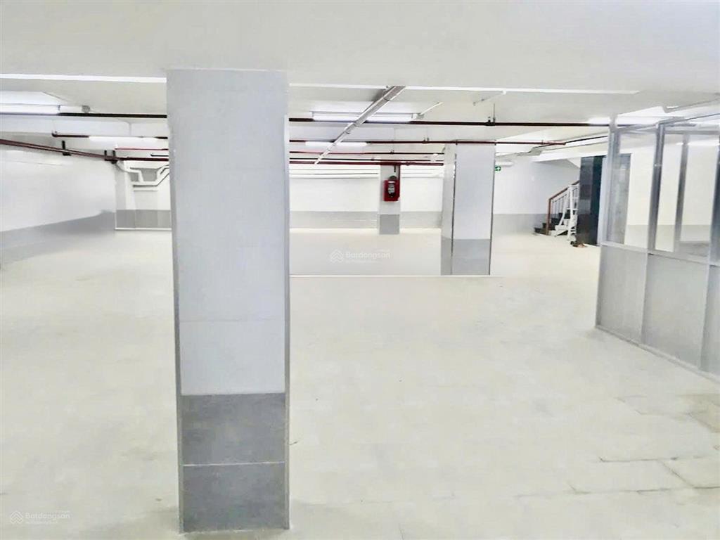 Cho thuê căn góc 2 mặt tiền đắc địa trần ngọc diện, diện tích 22m x 43m, thảo điền, quận 2