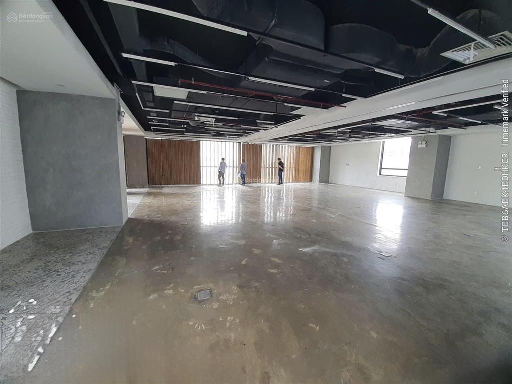 Cho thuê tòa nhà mặt tiền tô hiến thành, diện tích 16 x 27m, tổng diện tích 1.300m², quận 10
