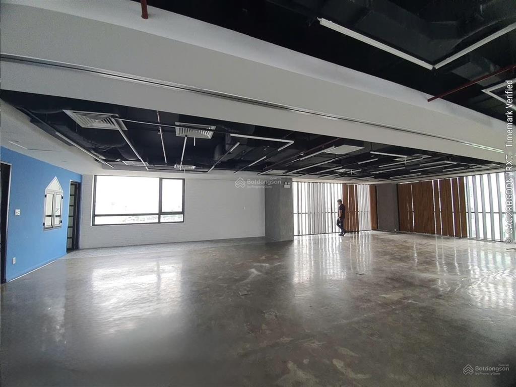 Cho thuê tòa nhà mặt tiền tô hiến thành, diện tích 16 x 27m, tổng diện tích 1.300m², quận 10