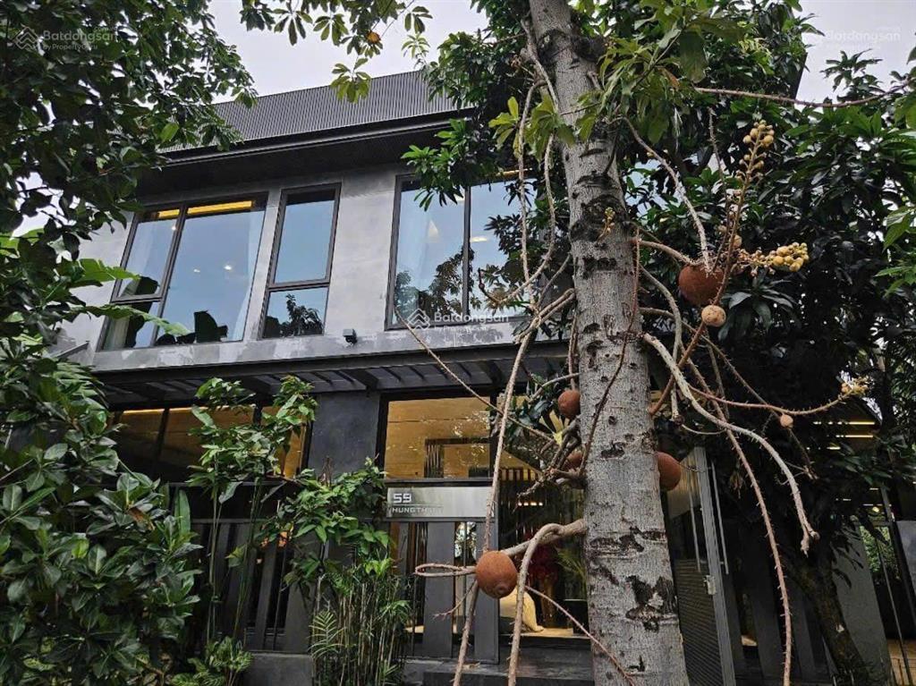Cho thuê biệt thự sân vườn cao cấp đường giang văn minh, diện tích 20m x 19m, quận 2