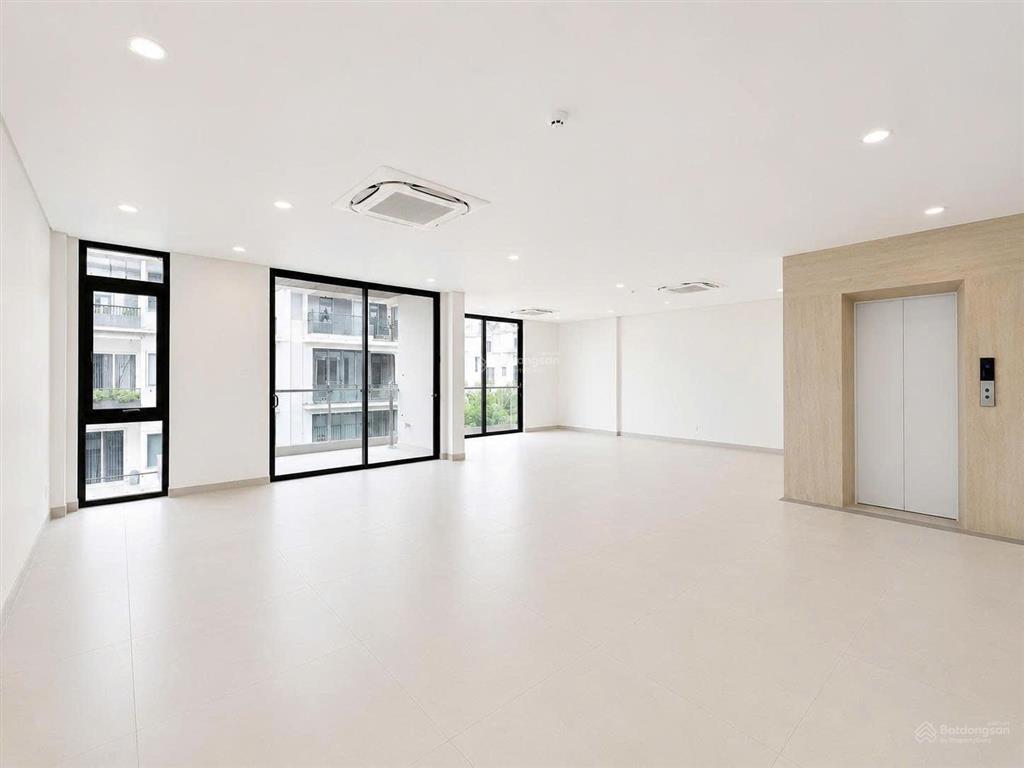 Cho thuê tòa nhà mặt tiền đường thành thái, diện tích 10m x 20m, quận 10