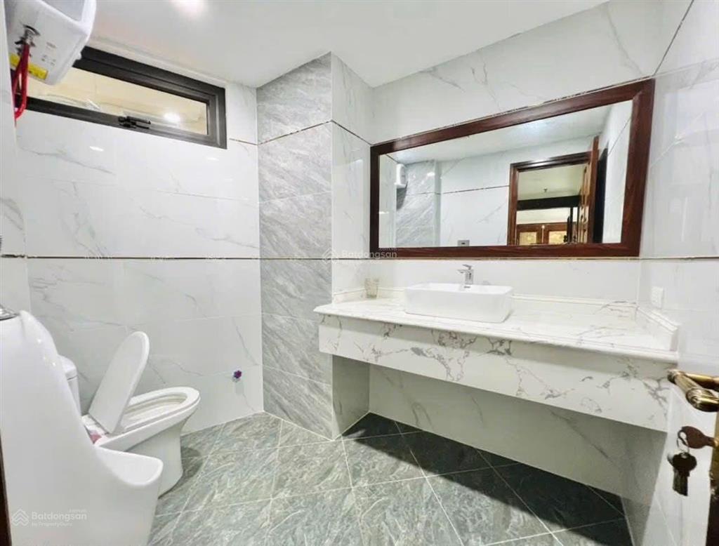Cho thuê tòa nhà đường cống quỳnh, phường bến thành, quận 1, diện tích 15 x 26m, tổng dt 2200m2