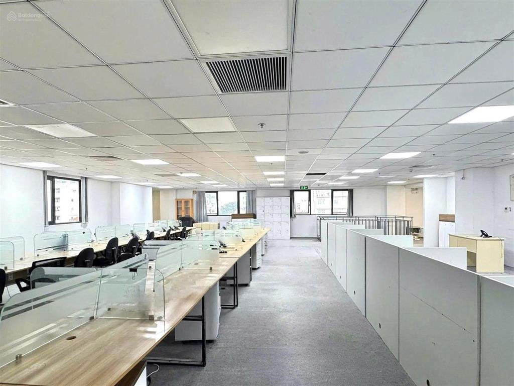 Cho thuê tòa nhà mặt tiền đường phan đăng lưu dt 2.200m2 quận bình thạnh