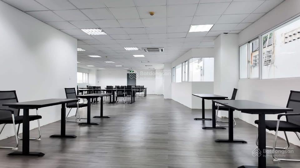 Cho thuê tòa nhà văn phòng góc 2 mặt tiền nguyễn văn trỗi, phú nhuận