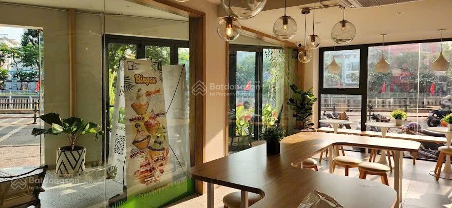 Cho thuê nhà mặt tiền đường hoàng sa dt 14m x 14m quận 1