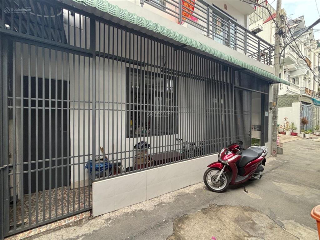 Nhà đẹp giá rẻ 56m2 lã xuân oai 2 tầng btct vào ở ngay chỉ 5 tỷ nhỉnh