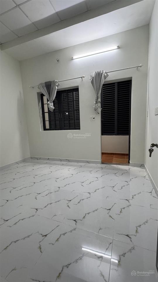 Nhà đẹp ở ngay 45m2 nguyễn văn luông 3 tầng btct chỉ 5 tỷ nhỉnh