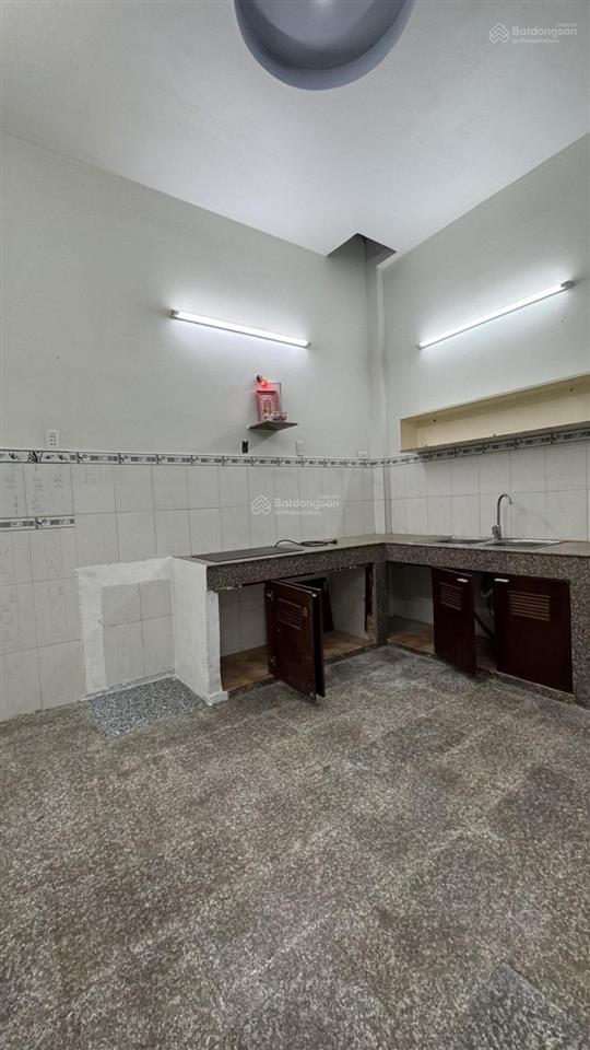 Nhà đẹp ở ngay 45m2 nguyễn văn luông 3 tầng btct chỉ 5 tỷ nhỉnh