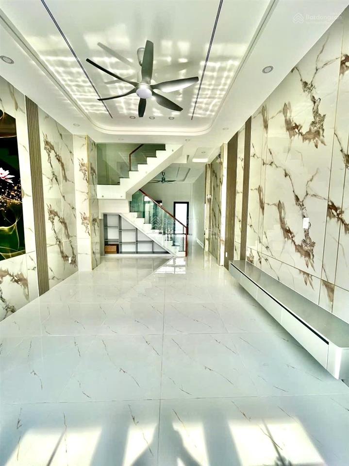 Nhà đẹp ở ngay 66m2 đình phong phú 4 tầng chỉ 8 tỷ nhỉnh