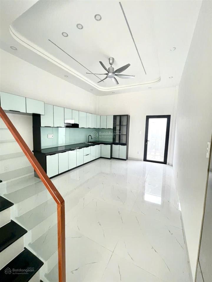 Nhà đẹp ở ngay 66m2 đình phong phú 4 tầng chỉ 8 tỷ nhỉnh