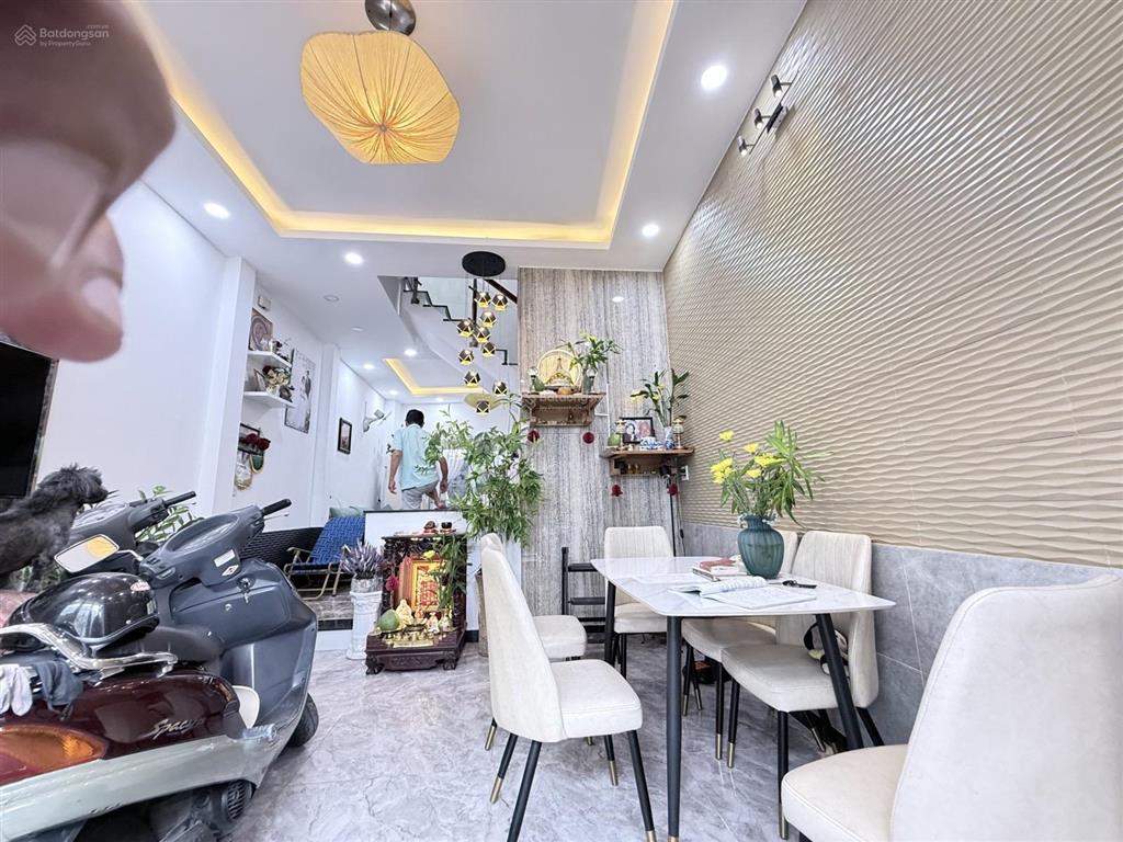 Chỉ 5 tỷ nhỉnh sở hữu ngay căn nhà 52m2 lã xuân oai 2 tầng mới đẹp