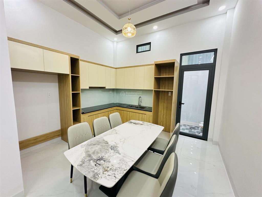 Nhà đẹp ở ngay 60m2 lò lu 3 tầng chỉ 6 tỷ nhỉnh
