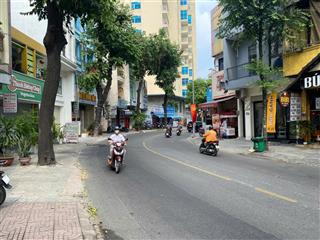 Cần bán gấp mặt tiền nguyễn thái bình  5.5 nở hậu 7.5 * 18m  dễ nhận được vị trí  thương hiệu