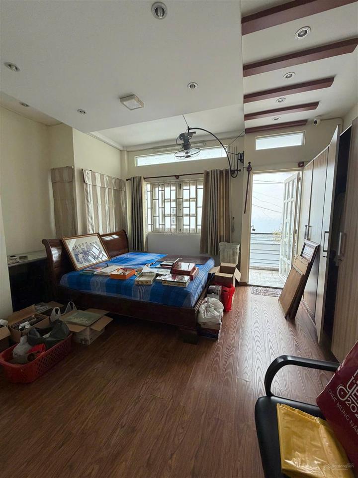 Nhà giá tốt nhất đường cộng hòa  dt 4.4 nở hậu 9  kết cấu sẵn 3 tầng mới  giá tốt 12 tỷ nhỉnh