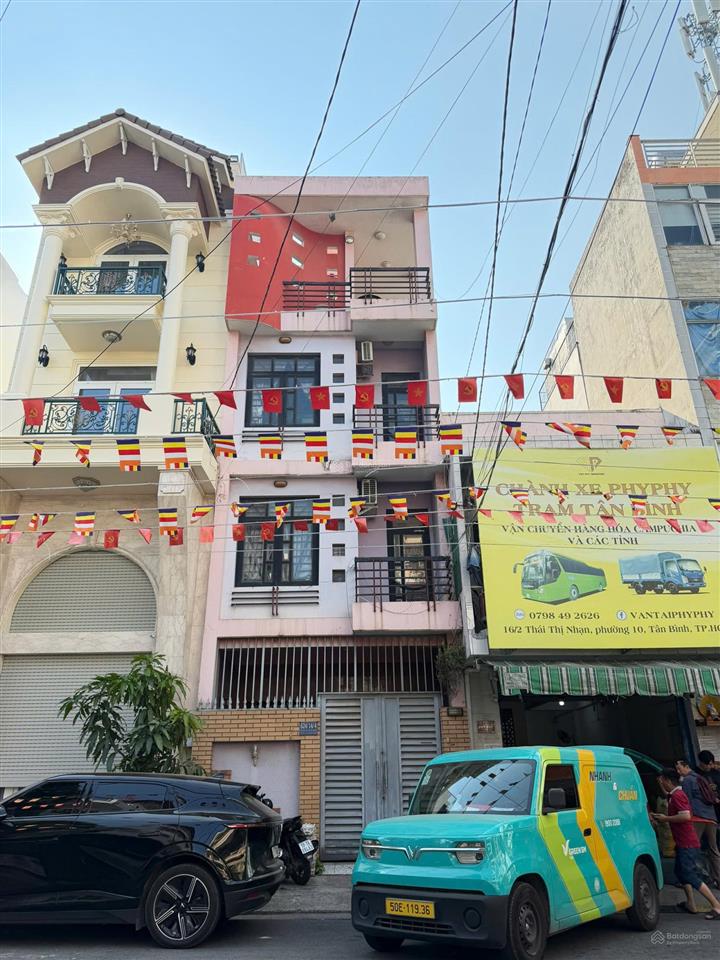 Nhà gần bàu cát  dt lớn 4.3 không còn hàng để so sánh  4 tầng  12 tỷ nhỉnh
