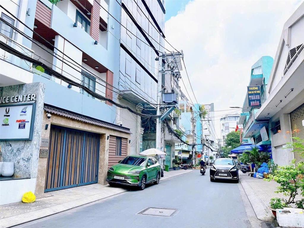 Gần ngay mặt tiền tân sơn nhì  dt 5 * 17.5m  kc 3 lầu sân thượng  giá 17.8 tỷ