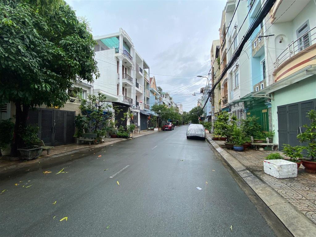 Bán nhà khu phố văn hóa  vị trí đẹp ngay nguyễn cửu đàm  tsn  dt 4m nở 5.5m dài 18m  giá 10 tỷ