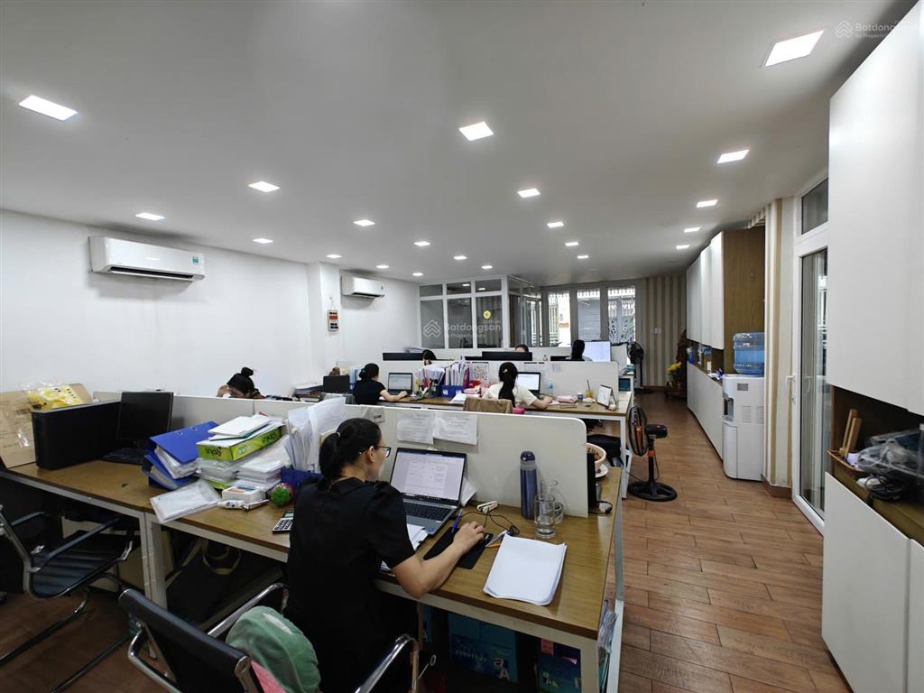 Dt khủng khu k300 (8,62 dài 16)  nối cộng hòa và hoàng hoa thám  giá 23,4 tỷ