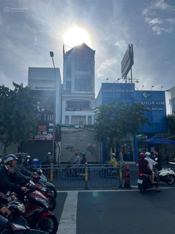 Chdv ngay trục lũy bán bích  40tr thu về 1 tháng ngang lớn 6 dài 23 nở hậu đẹp  đầy đủ tiện nghi