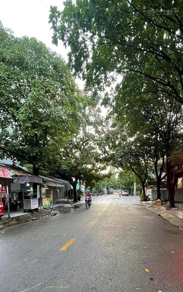 Ngay khu cn tân bình  dòng tiền kd khách sạn 90  110tr / 1 tháng  sổ vuông vức 5 * 20  11.x tỷ