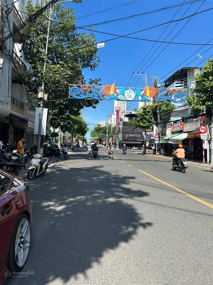 Nhà 6 tầng mặt tiền kinh doanh yersin 111m2 ngang 5m giá 27 tỷ  0906 505 ***