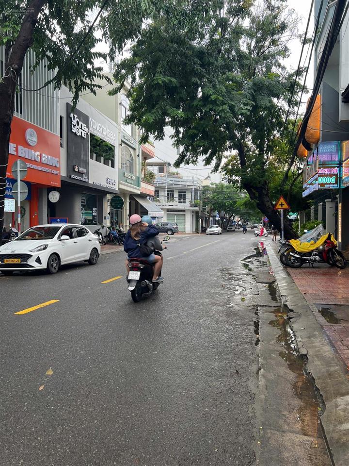 Bán đất tặng nhà mặt tiền khu phố hàn đường bạch đằng 189m² cực kỳ sầm uất giá chỉ 240tr/m2