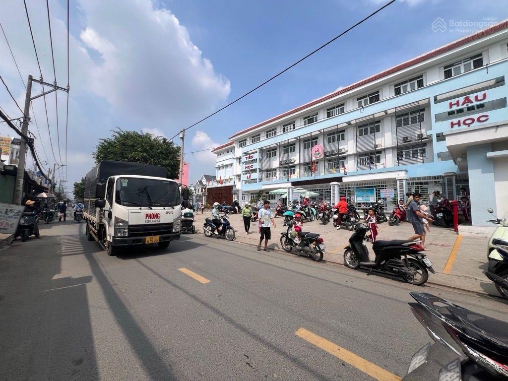 Bán nhà hiếm (5x24,5m)  tân hoà đông  2tầng  ngang 5m hiếm  dòng tiền 15tr/th  giá 6,8tỷ. tl