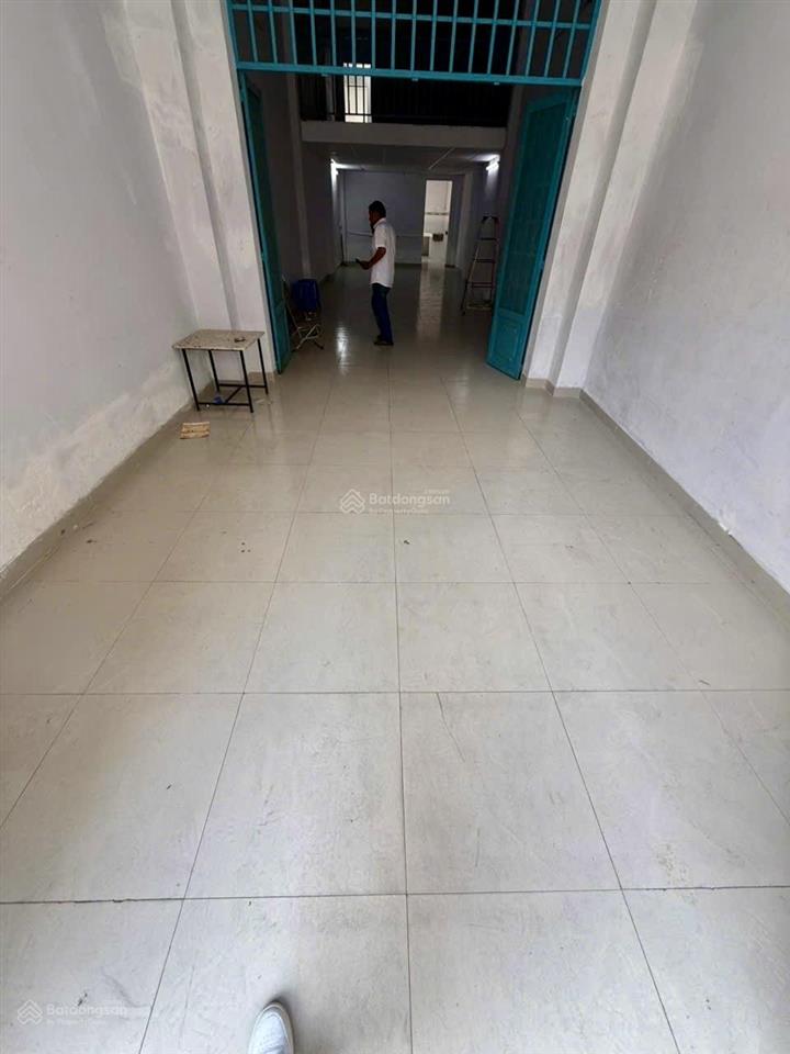 Quá rẻbán gấp nhà mặt tiền ngay chợ bình long84m2đường 8mgiá chỉ 7,8tỷ còn thương lượng.